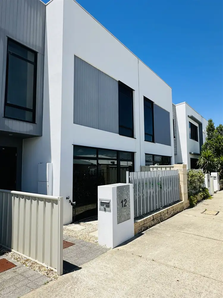 12 Ginrock Way, Golden Bay WA 6174