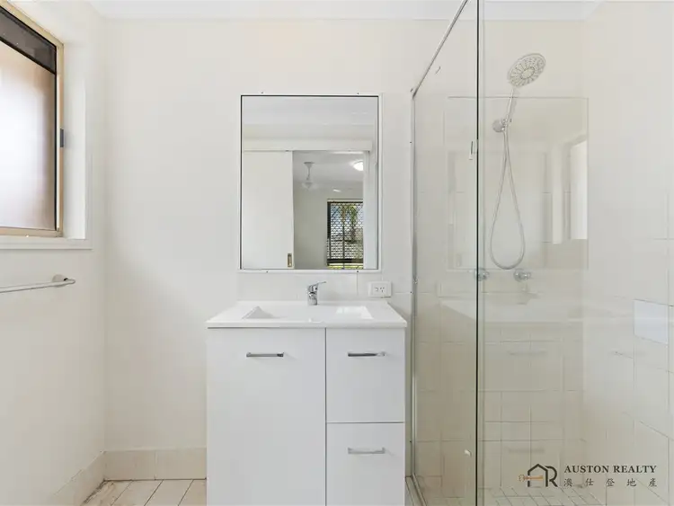 Fifth view of Homely house listing, 4 Heidelberg Circuit, Robina QLD 4226