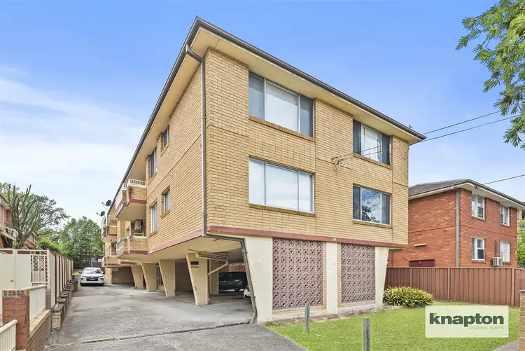1/64 Denman Avenue