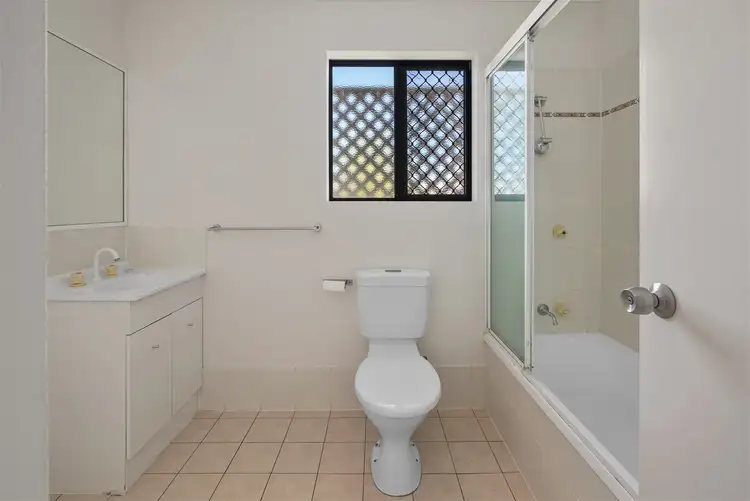 Fifth view of Homely unit listing, 5/8 Palmer Street, Greenslopes QLD 4120