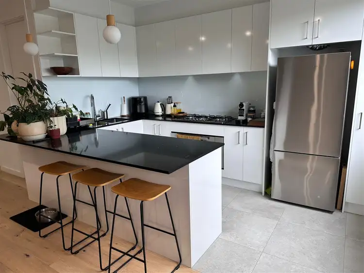 2/14 Nursery Road, Croydon North VIC 3136