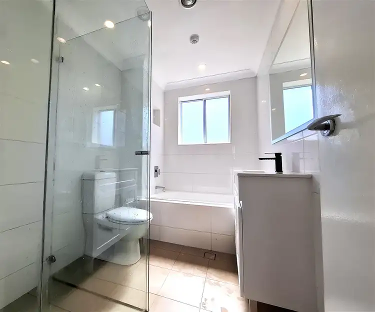 Third view of Homely apartment listing, 8/20 Pacific Parade, Dee Why NSW 2099