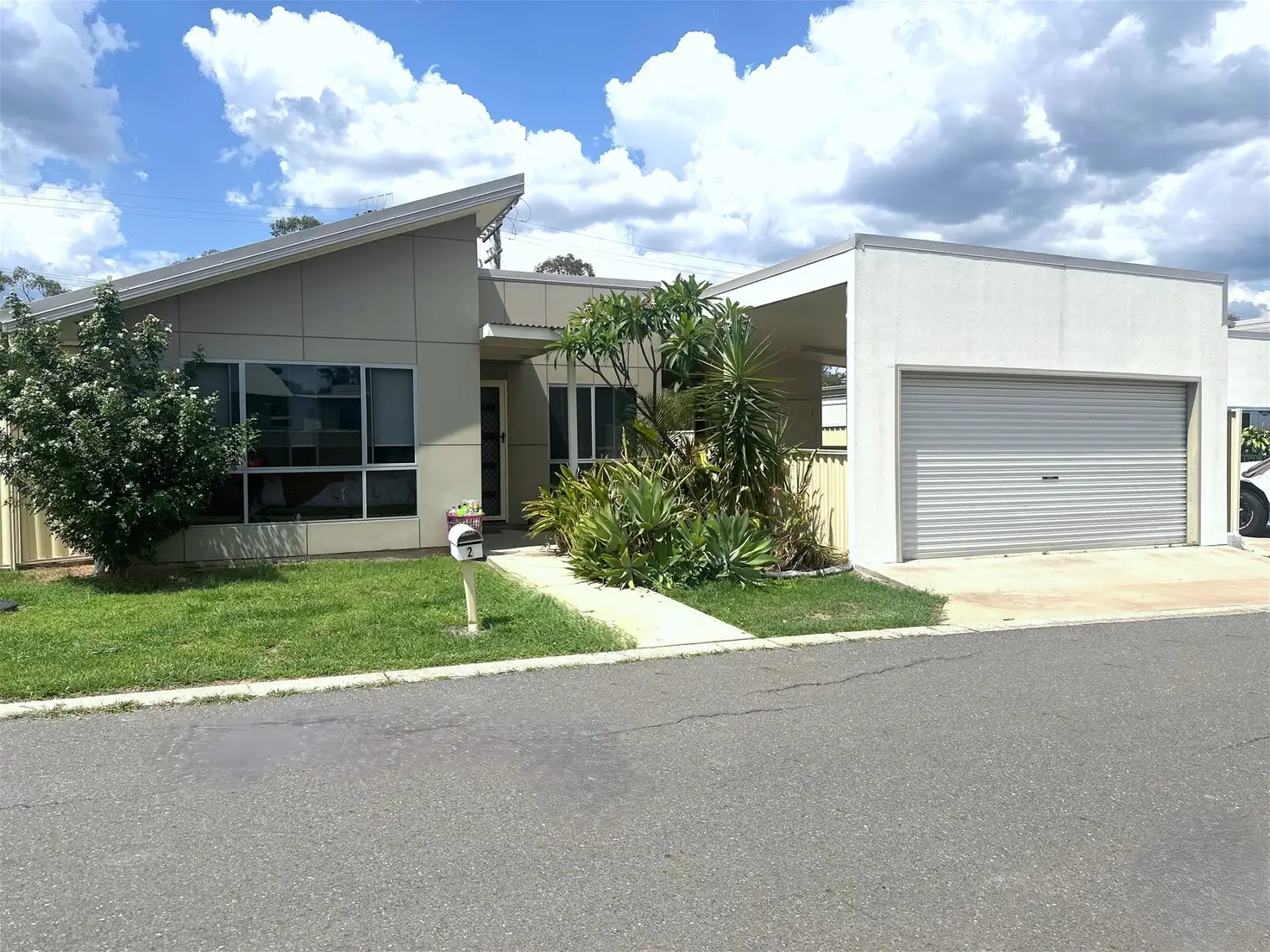 Main view of Homely house listing, 2/73 Centenary Dr Nth, Middlemount QLD 4746