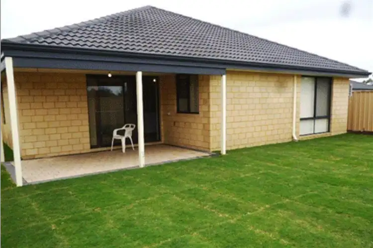 31 Waterfields Drive