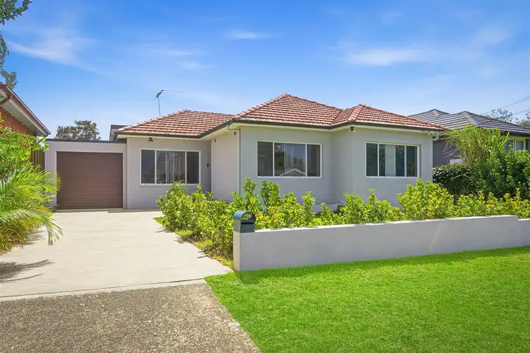 15 Fairway Avenue