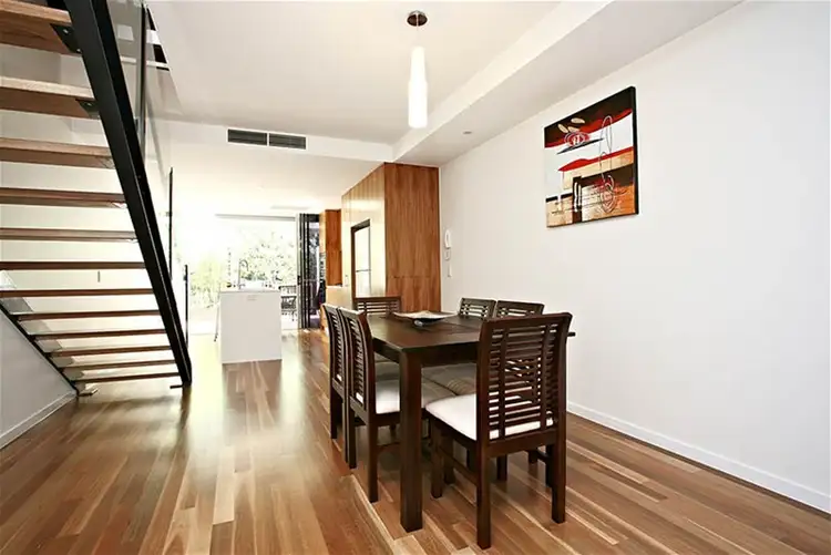 2E/46 Merivale St