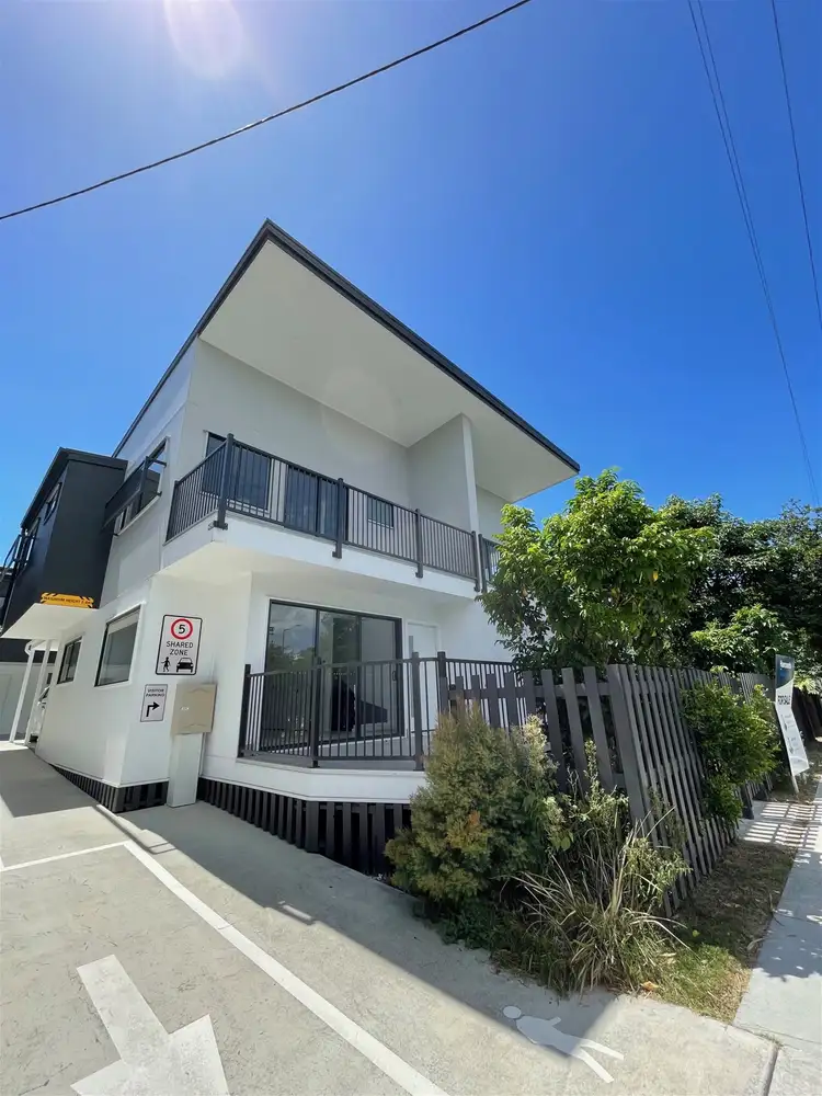 2/77 Albion Road
