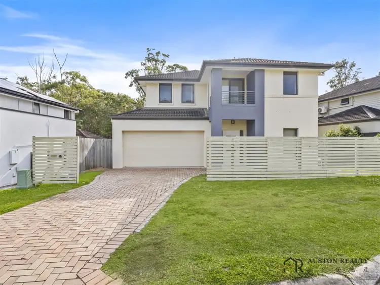 16 LOCKWOOD PLACE