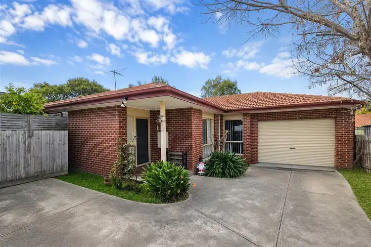 2/1 Arcadia St