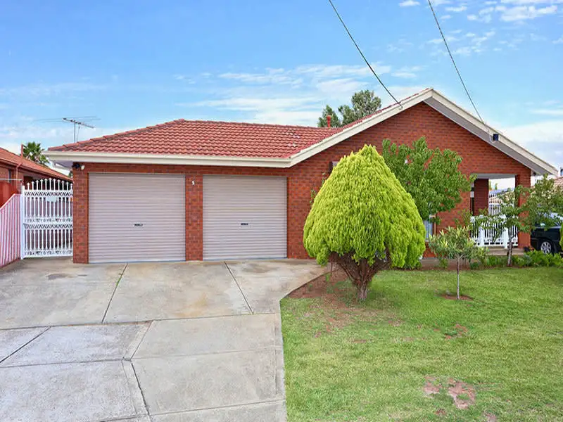 Main view of Homely house listing, 5 Jester Court, Kings Park VIC 3021
