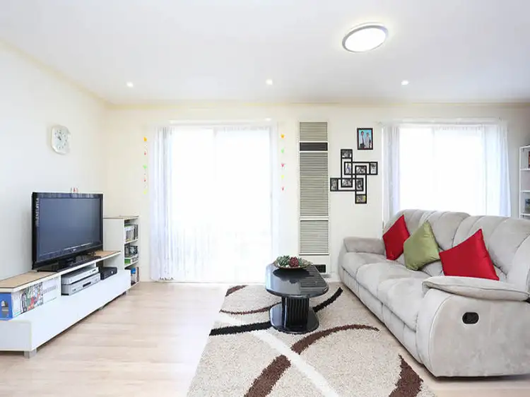 Fifth view of Homely unit listing, 2/11 Burns Way, Delahey VIC 3037