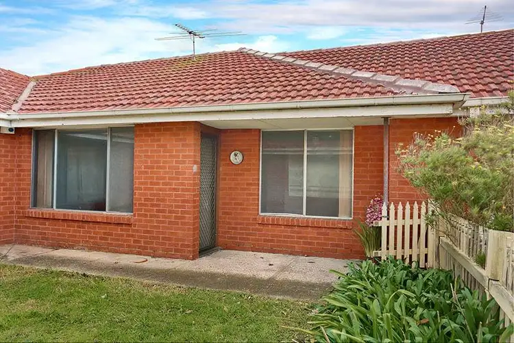 Second view of Homely unit listing, 2/221 Main Road East, St Albans VIC 3021