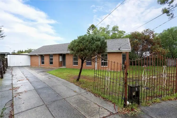 Second view of Homely house listing, 8 Yarram Court, Kings Park VIC 3021