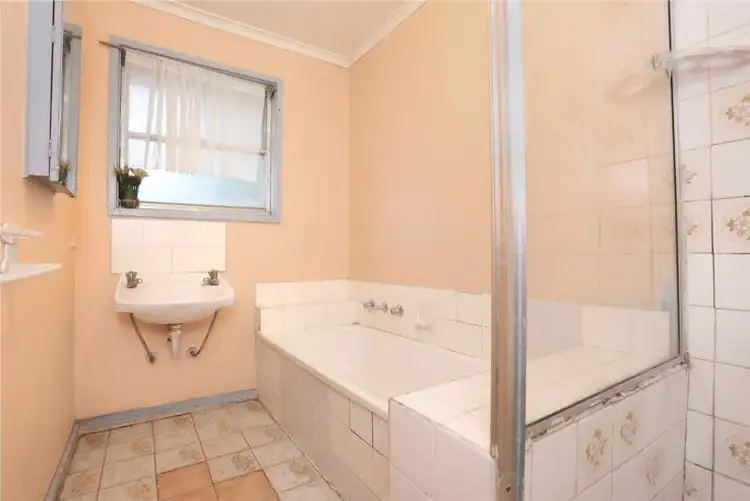 Seventh view of Homely house listing, 8 Yarram Court, Kings Park VIC 3021