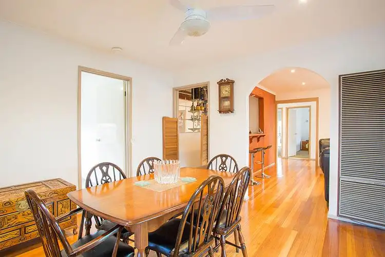 Second view of Homely house listing, 9 Everton Court, St Albans VIC 3021