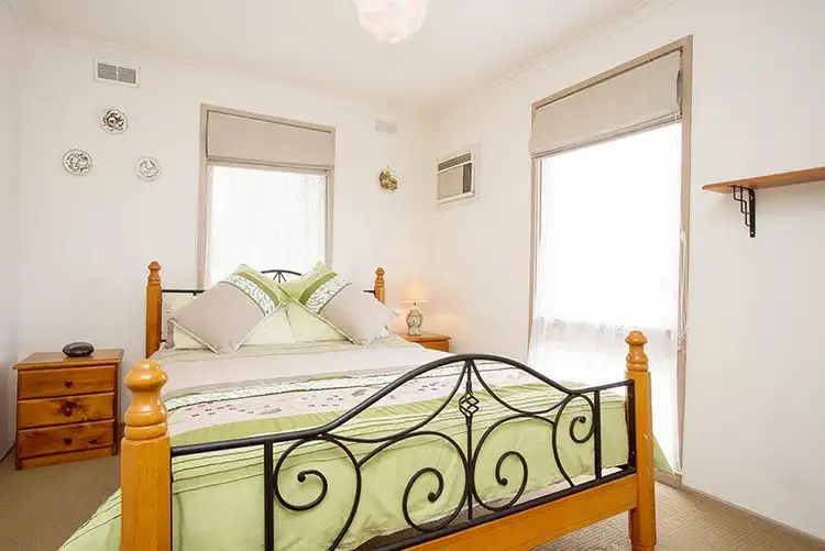 Sixth view of Homely house listing, 9 Everton Court, St Albans VIC 3021