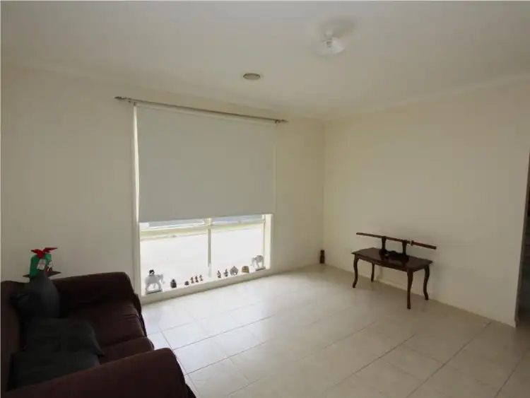 Fifth view of Homely house listing, 15 Kalimna Way, Truganina VIC 3029