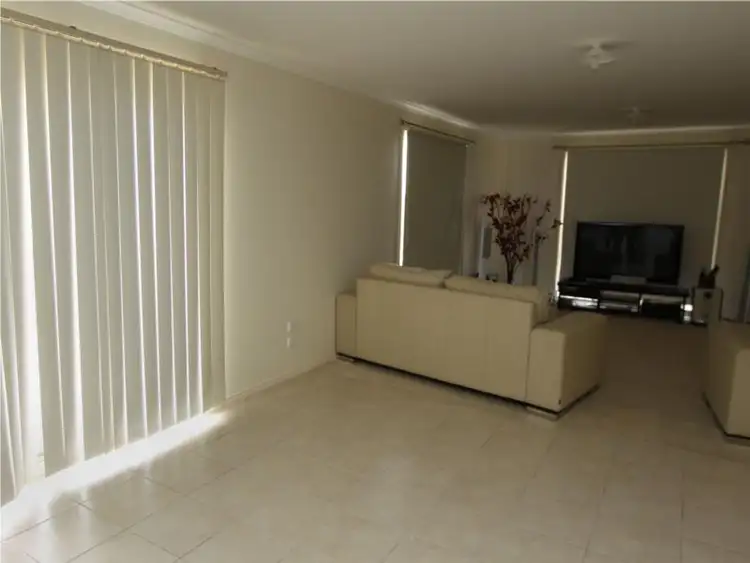 Seventh view of Homely house listing, 15 Kalimna Way, Truganina VIC 3029
