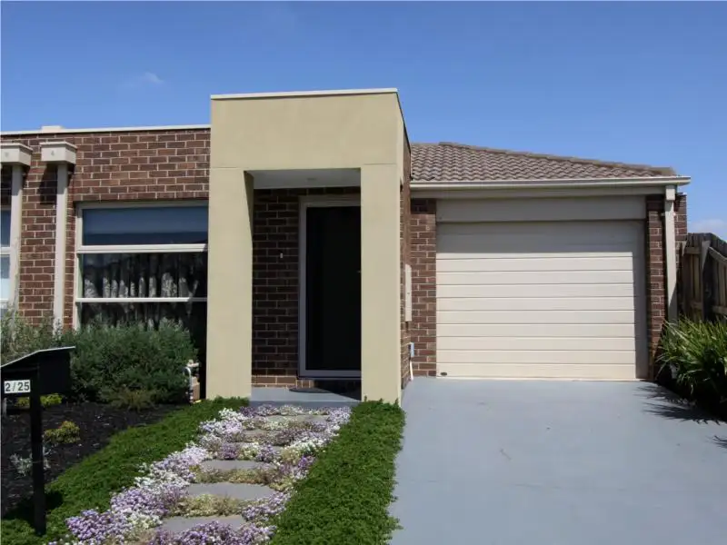 Main view of Homely unit listing, 2/25 Horseshoe Circuit, Truganina VIC 3029