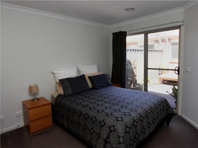 Fourth view of Homely unit listing, 2/25 Horseshoe Circuit, Truganina VIC 3029