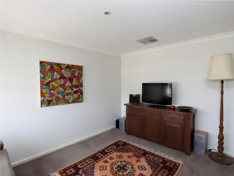 Sixth view of Homely unit listing, 2/25 Horseshoe Circuit, Truganina VIC 3029