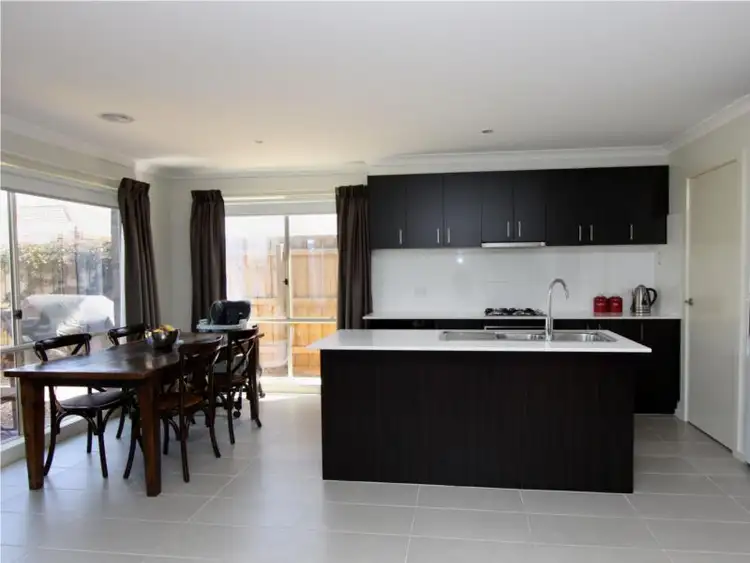 Seventh view of Homely unit listing, 2/25 Horseshoe Circuit, Truganina VIC 3029
