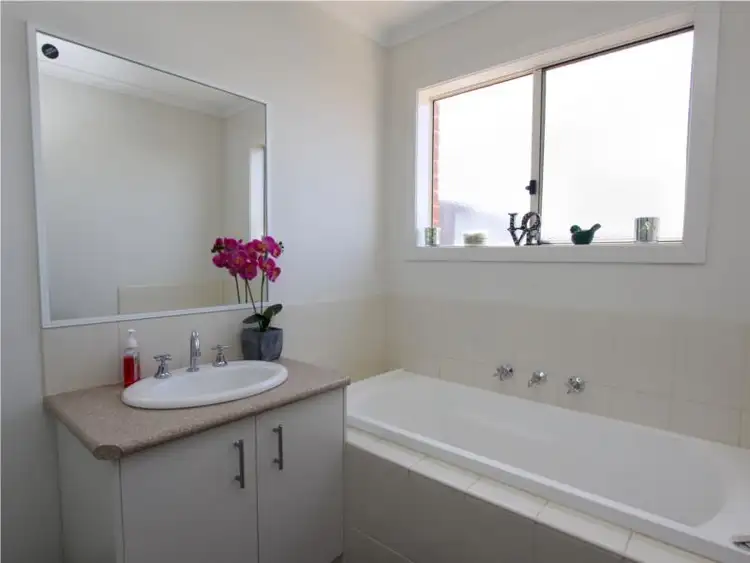 Sixth view of Homely house listing, 4 Broombush Court, Truganina VIC 3029