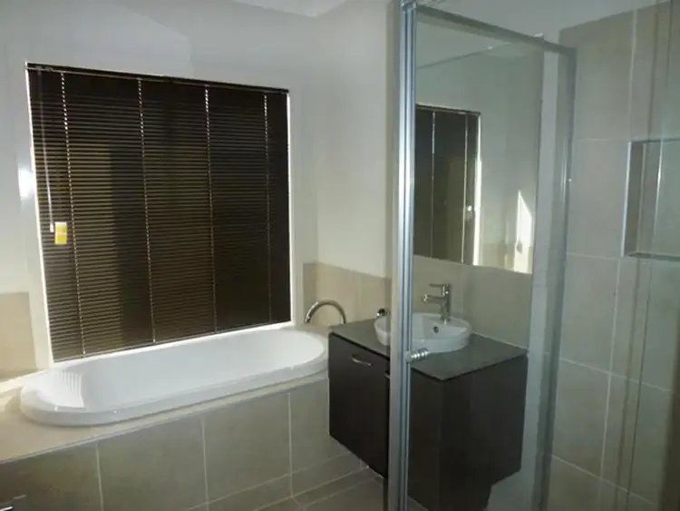 Fifth view of Homely house listing, 70 Isabella Way, Tarneit VIC 3029
