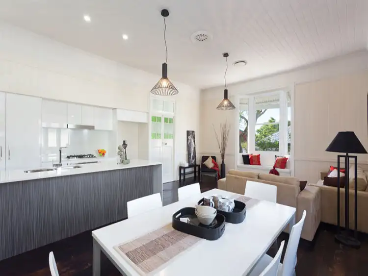 Second view of Homely townhouse listing, 1/49 Hawthorne Rd, Hawthorne QLD 4171