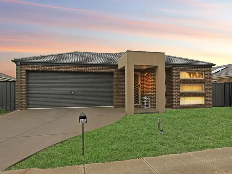 18 Blue Jay Crescent, Tarneit VIC 3029
