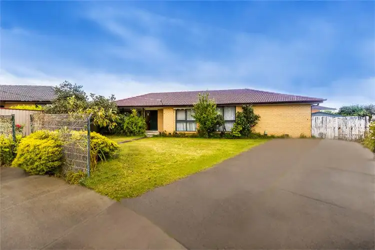 Second view of Homely house listing, 5 Benbury Close, St Albans VIC 3021