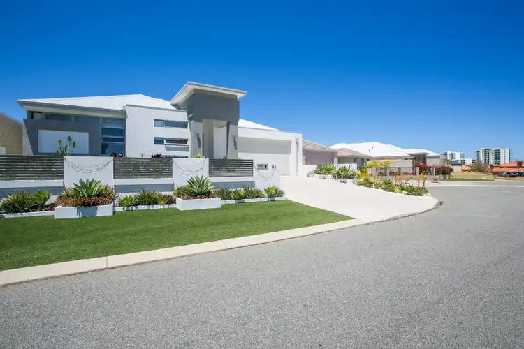 Second view of Homely house listing, 36 lakeway Retreat, Dawesville WA 6211