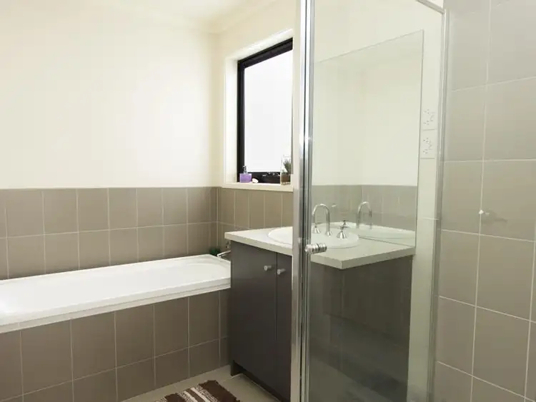 Sixth view of Homely house listing, 2 Edgevale Way, Tarneit VIC 3029