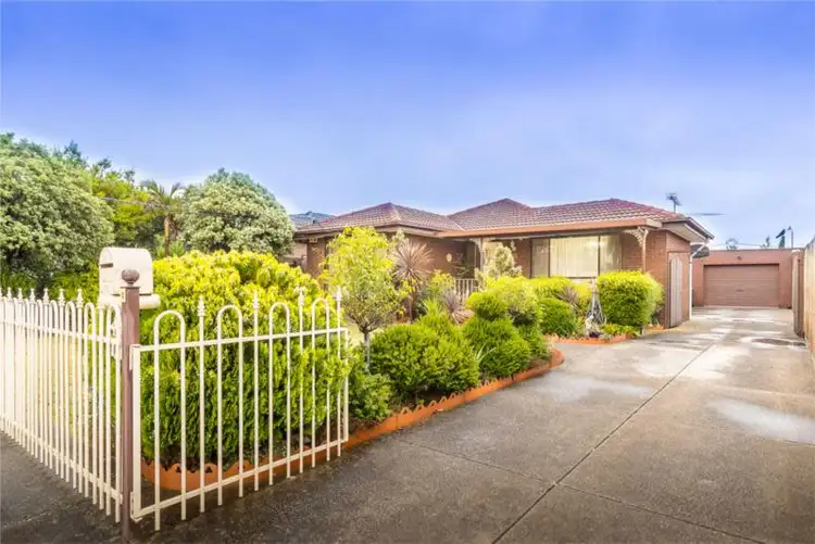 12 Harcourt Avenue, St Albans VIC 3021