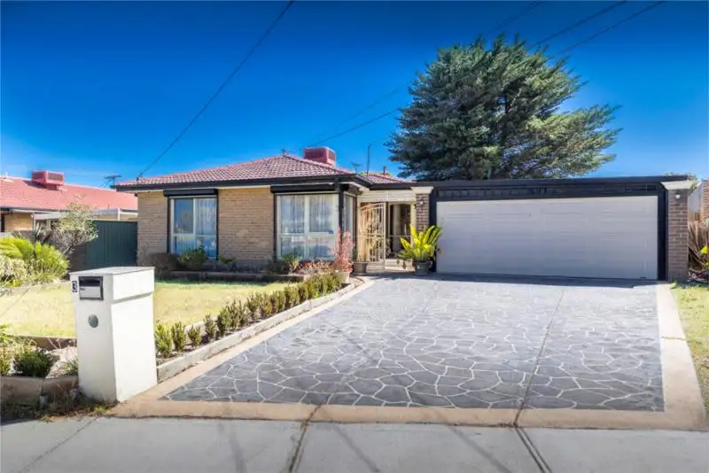 Main view of Homely house listing, 3 Pine Court, Kings Park VIC 3021