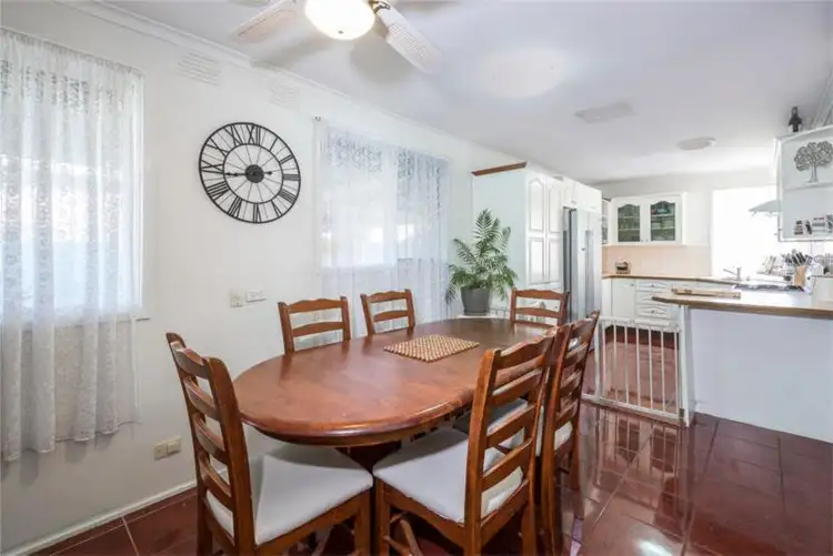 Fifth view of Homely house listing, 3 Pine Court, Kings Park VIC 3021