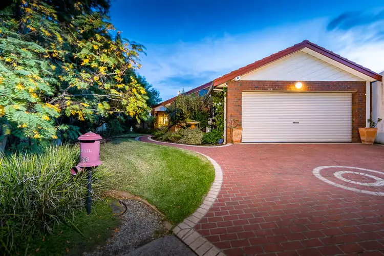 26 Andrea Court, Taylors Lakes VIC 3038