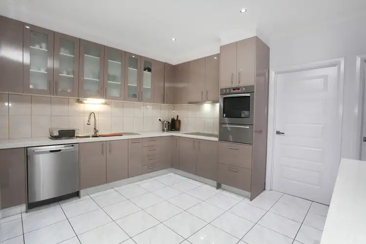 Second view of Homely house listing, 4 Peregrine Court, Tarneit VIC 3029