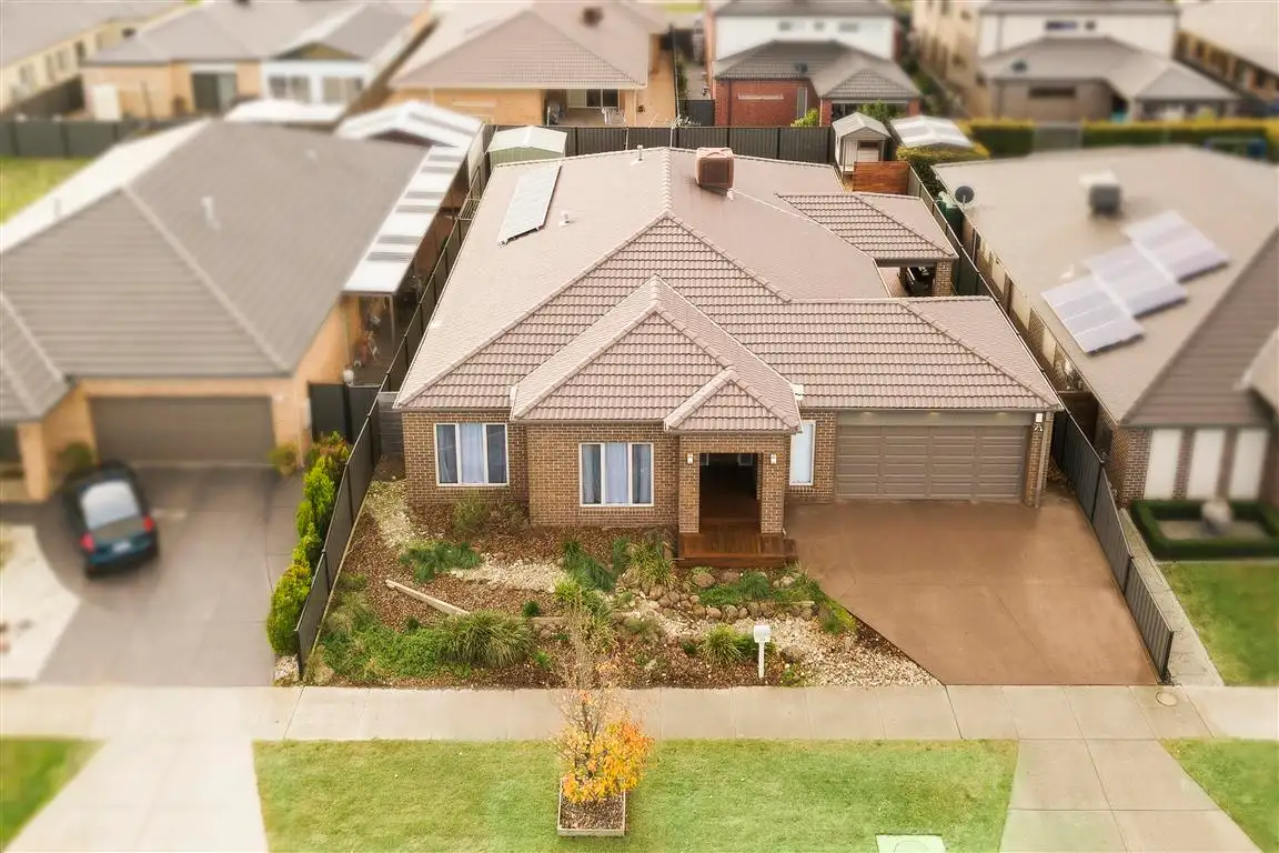 Main view of Homely house listing, 33 Tonbridge Circle, Derrimut VIC 3030