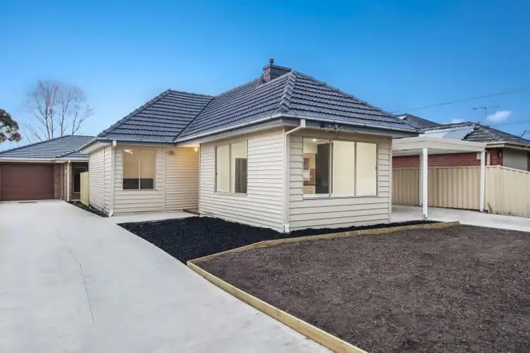 24 Errington Road, St Albans VIC 3021