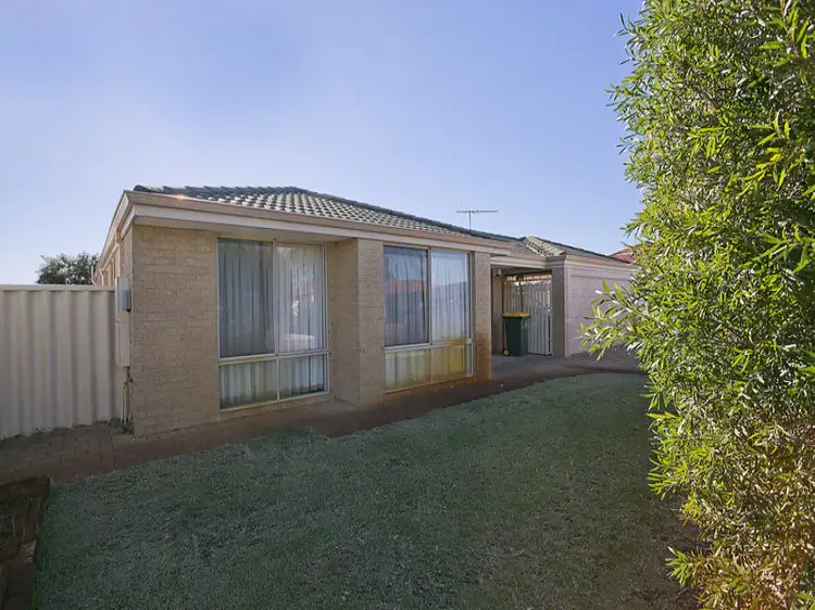 18 Pyrenees Court, Caversham WA 6055