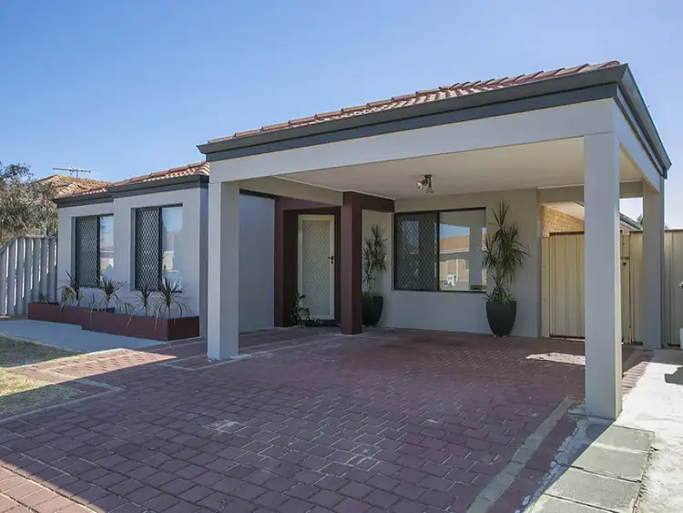 17 Peran St, Bennett Springs WA 6063