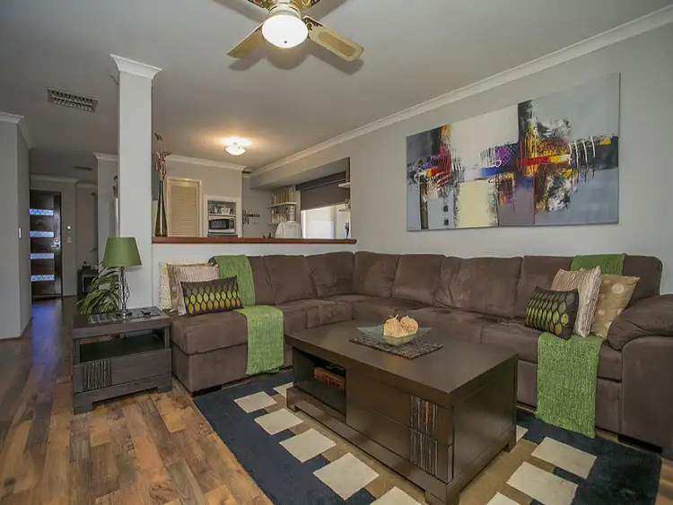 Second view of Homely house listing, 7 Knoll Pl, Kiara WA 6054