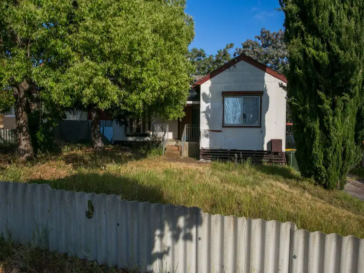 8 Bingfield Road West, Medina WA 6167