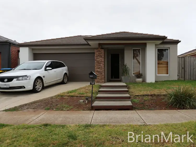 18 Sinclair Crescent, Tarneit VIC 3029