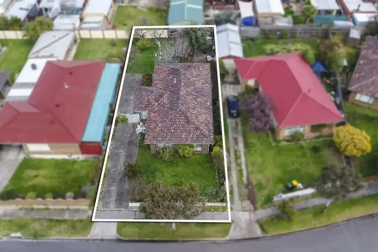 Second view of Homely house listing, 7 Seville Court, Kings Park VIC 3021