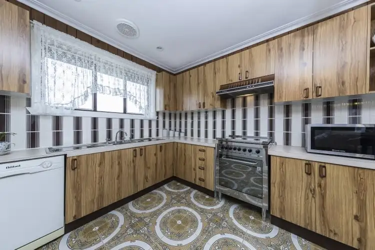 Sixth view of Homely house listing, 9 Lima Street, St Albans VIC 3021