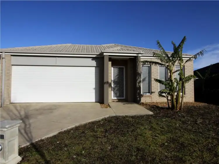 19 Clearwater Rise, Truganina VIC 3029