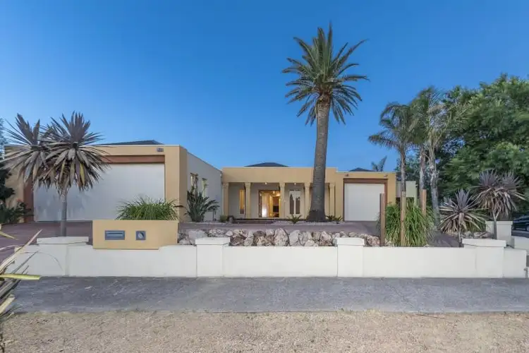 9 Rubicon Avenue, Taylors Hill VIC 3037