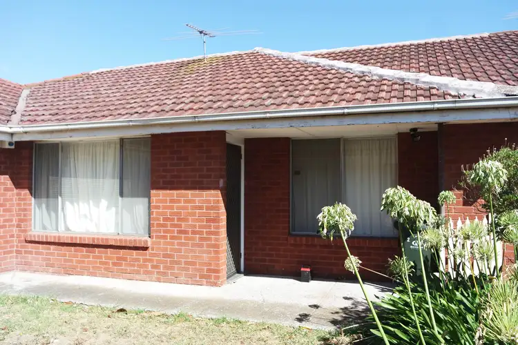 Main view of Homely unit listing, 2/221 Main Road East, St Albans VIC 3021